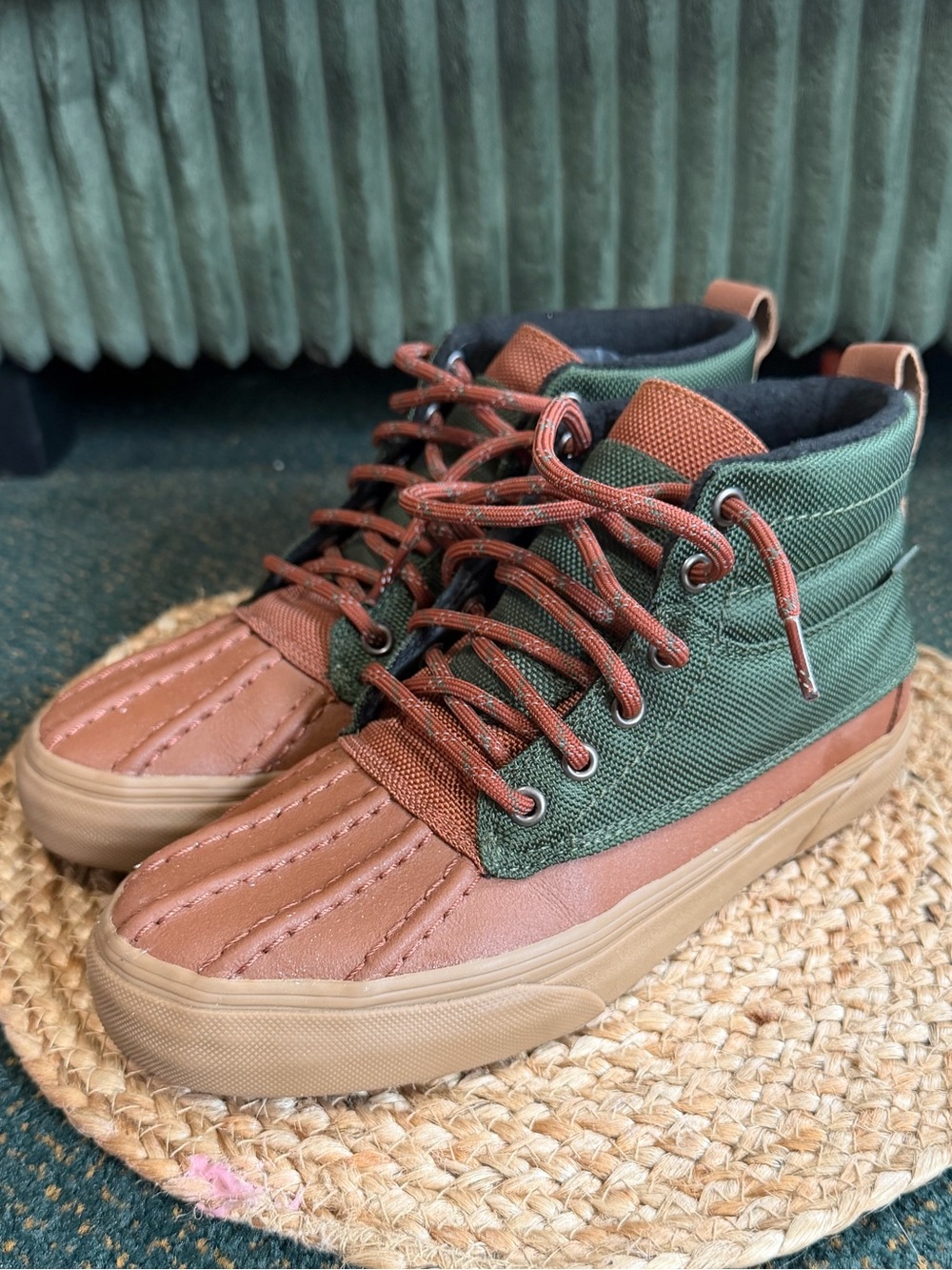 High-Top Casual Sneakers in Brown and Green